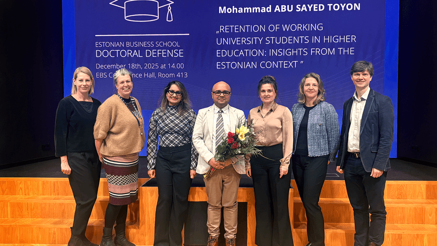 Mohammad Toyon with the defence committee